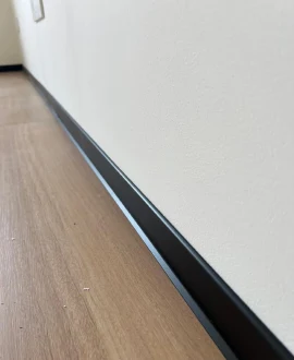 踢脚线与收口条 · 现场记录